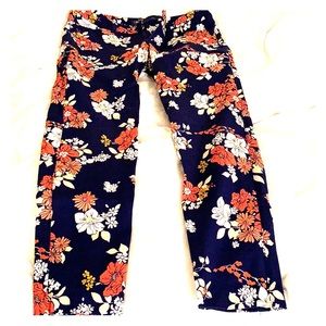 Floral, pixie style, ankle length pants